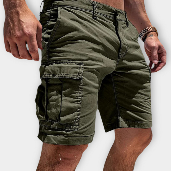 Thomas – Cargo shorts with flap pockets